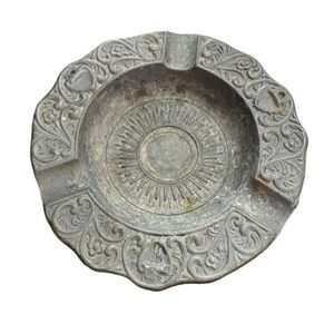 VINTAGE Metal Ash Tray Made in USA